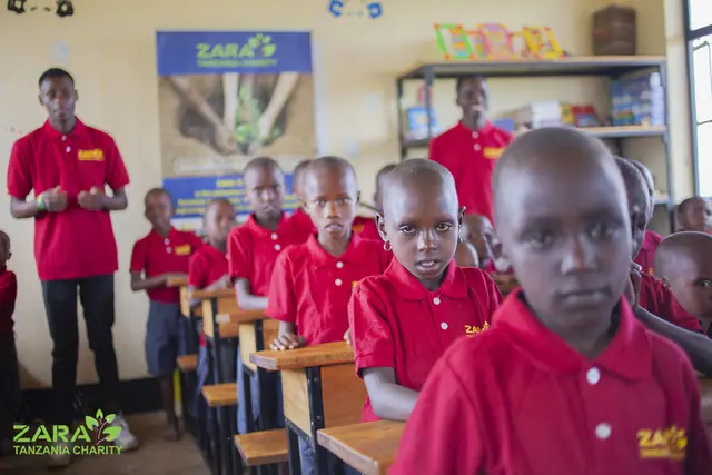 Isirwa school day, photo 14 of 66